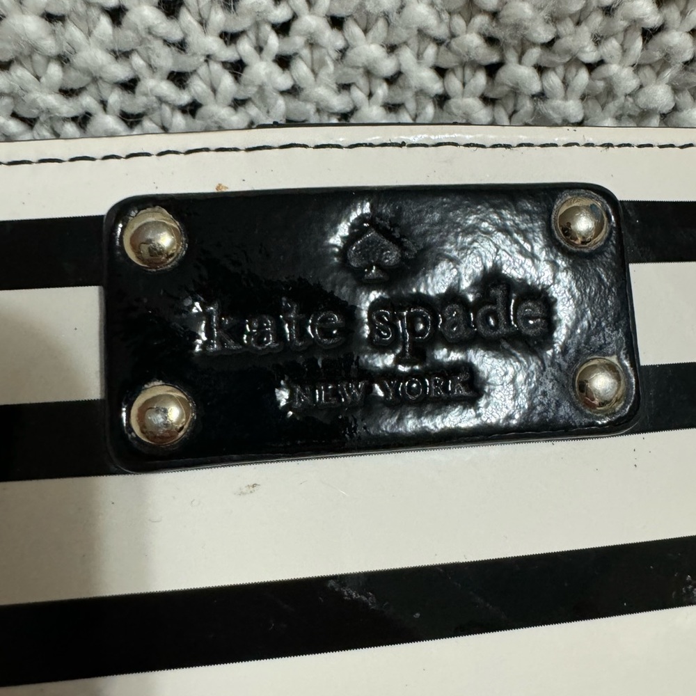 Kate Spade Wellessley Black Stripe Patent Wallet - Picture 7 of 10